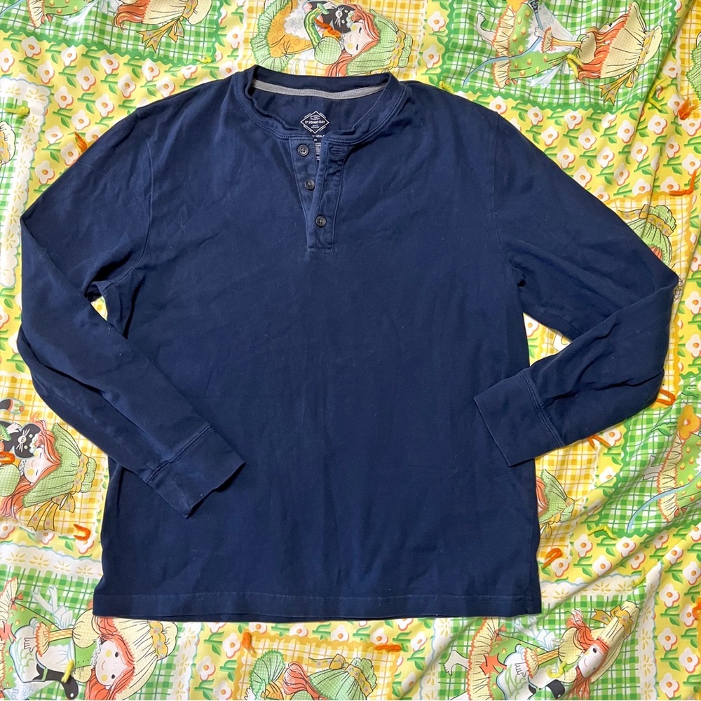 St John’s Bay Legacy Henley Navy Blue M